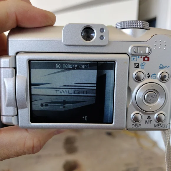 Canon PowerShot A630 Camera - Picture 8 of 16